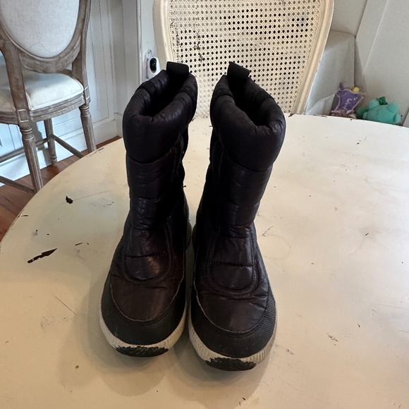 Sorel Out N About Puffy Weather Boots - Picture 7 of 10